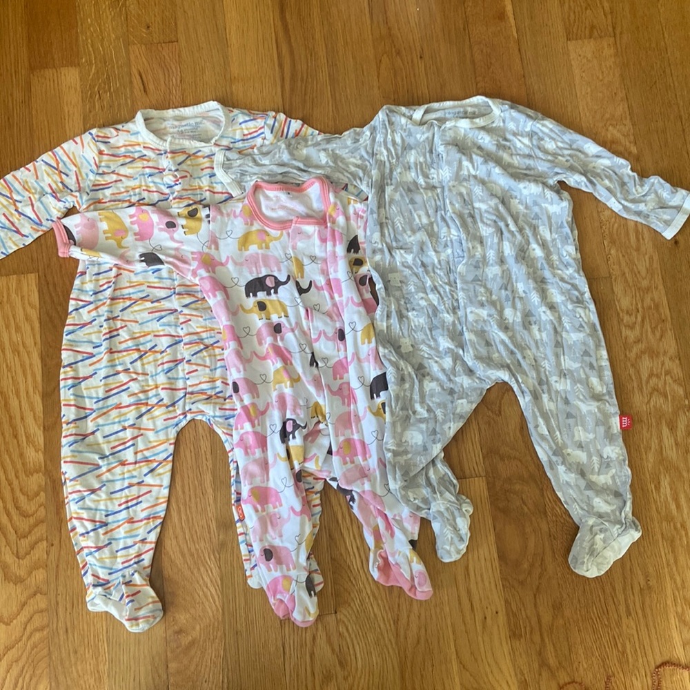 3 magnetic me onesies 3-6 months